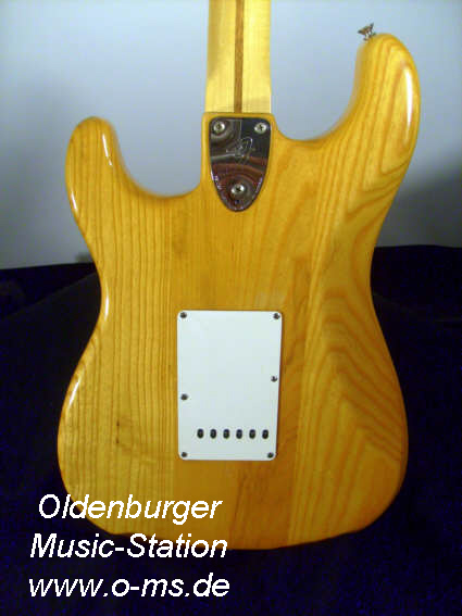 Fender Stratocaster_Natural_1977_Body Back.jpg